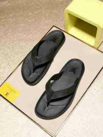Picture of LV Slippers _SKU376646817272105